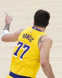 开云电子-你追我赶！东契奇第55次砍下30+三双 追平约基奇 并列历史第二