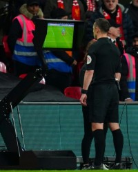 开云登录入口地址-曼联等三队因VAR误判吃亏2次英超最多，获益最多的则是切尔西