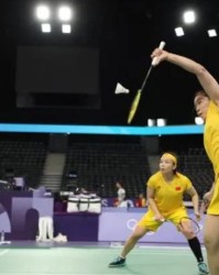 开云电子-开门红！陈清晨/贾一凡首战2比0战胜马来西亚组合